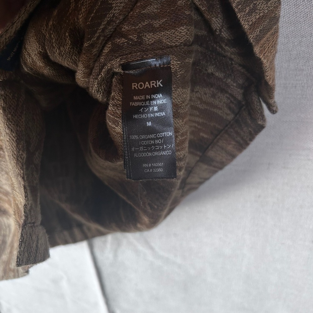 Men's Short Sleeve Brown Patterned Button-Up Shirt - Picture 3 of 7
